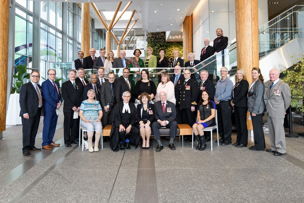 Manish presenting cheque